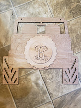 Load image into Gallery viewer, Jeep with Interchangeable Tire