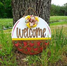 Load image into Gallery viewer, Strawberry Round