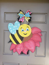 Load image into Gallery viewer, Bee with Flower