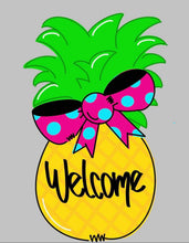 Load image into Gallery viewer, Pineapple with a bow
